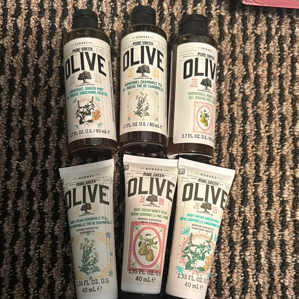 Korres White and Green Bath Tools Collection